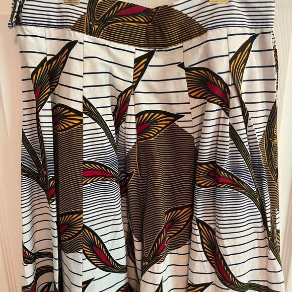 Francis + Benedict Brown and White Pleated A-Line Maxi Skirt - Picture 5 of 9